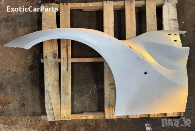 ляв калник Ferrari F12 Berlineta, снимка 2 - Части - 53450004