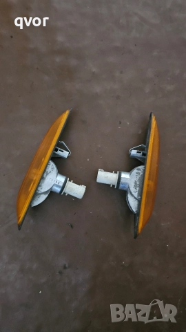 мигачи за калник от Бмв е 46 , снимка 2 - Аксесоари и консумативи - 52964628