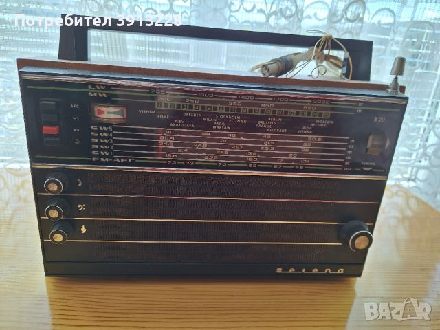 Радио, снимка 1 - Радиокасетофони, транзистори - 45992579