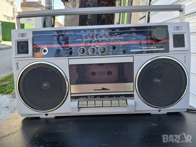 ПРОДАВАМ КАСЕТОФОН ( TOSHIBA RT 90S JAPAN) 