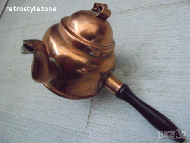 № 8222 стар малък метален / меден чайник   , снимка 4 - Други ценни предмети - 51527476
