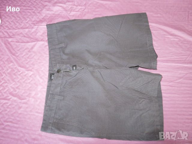 Продавам много хубави къси панталони BOSS, снимка 1 - Къси панталони - 46216954