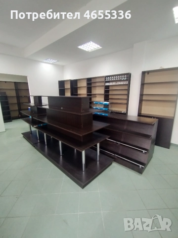 Продавам търговско оборудване за магазин 