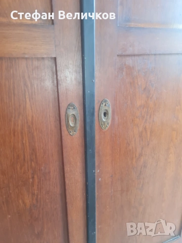 Стар масивен гардероб, изработен от благороден орех, снимка 8 - Антикварни и старинни предмети - 53856873