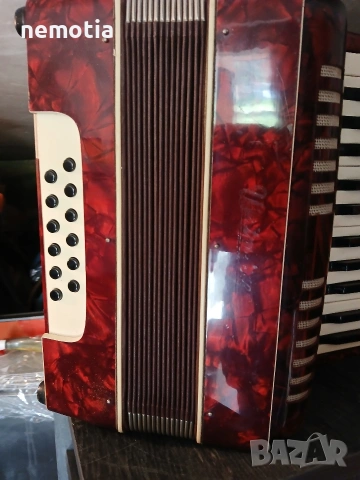 Акордеон Велтмастер 12 баса, снимка 2 - Акордеони - 54187142