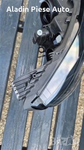 Десен фар Renault Megane 4 година 2017 2018 2019 2020 2021 Халогенна LED лупа код 260106878R , снимка 7 - Аксесоари и консумативи - 52551130