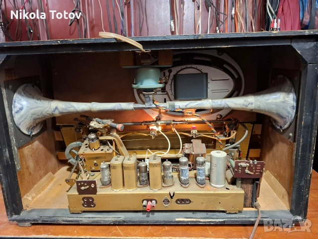 Продава се дървено радио Loewe Opta. , снимка 7 - Антикварни и старинни предмети - 54033908