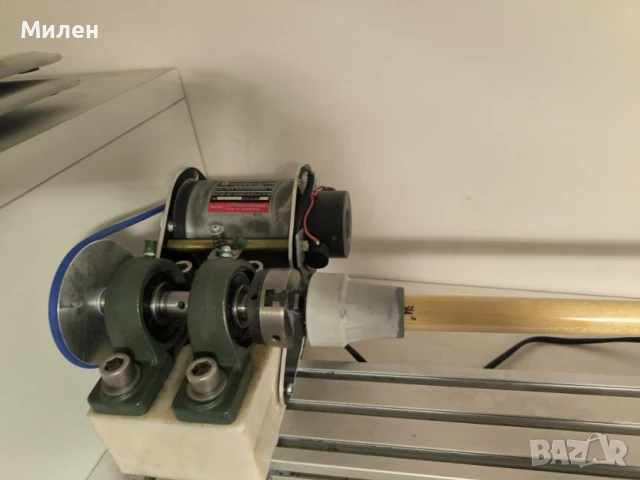 Струг, специализиран за билярдни щеки и други фини дървени изделия