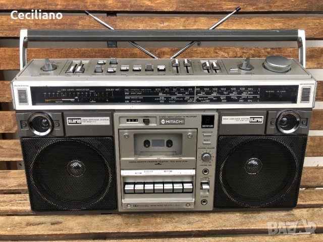 Радиокасетофон Hitachi TRK 8190E, снимка 2 - Радиокасетофони, транзистори - 52788971