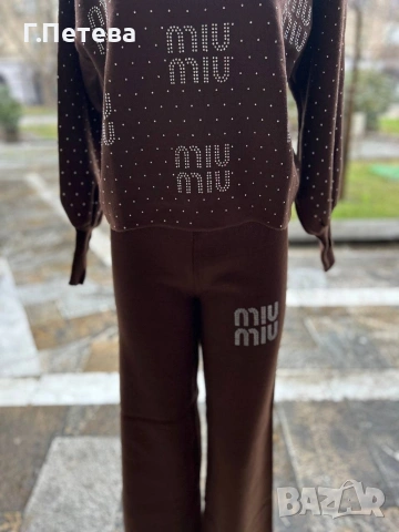 Дамски машинно плетен комплект Miu Miu , снимка 2 - Комплекти - 53464232