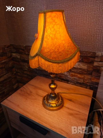 Нощна лампа, снимка 8 - Настолни лампи - 54160006