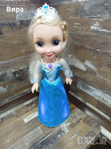 Музикална кукла Елза 