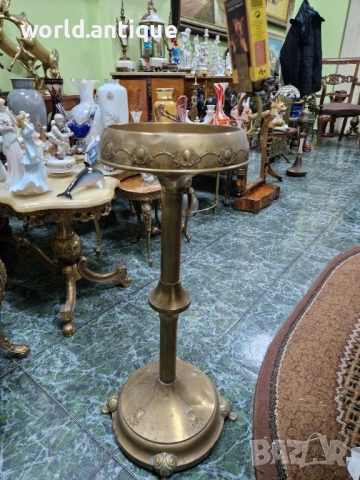 Голям антикварен бронзов подов пепелник , снимка 3 - Антикварни и старинни предмети - 53249330