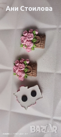 Керамична фигурка с магнит "Кошничка с божури" в кутийка, снимка 6 - Декорация за дома - 51864812