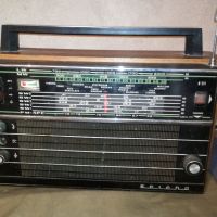 Продавам стар руски радиоприемник "SELENA", снимка 1 - Радиокасетофони, транзистори - 45238464