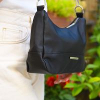 Елегантна дамска чанта подходяща за ежедневието 15Х20см, снимка 3 - Чанти - 45763354