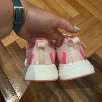 Розови маратонки Adidas 35н, снимка 3 - Детски обувки - 46147279