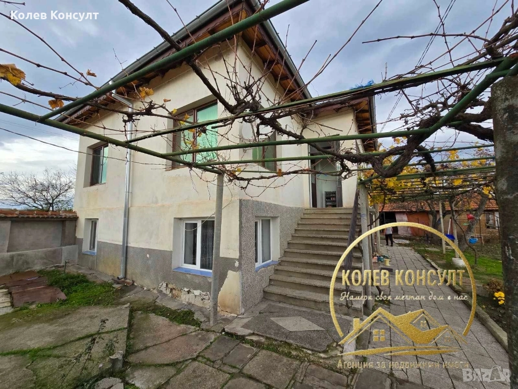 Двуетажна къща село Книжовник, снимка 1