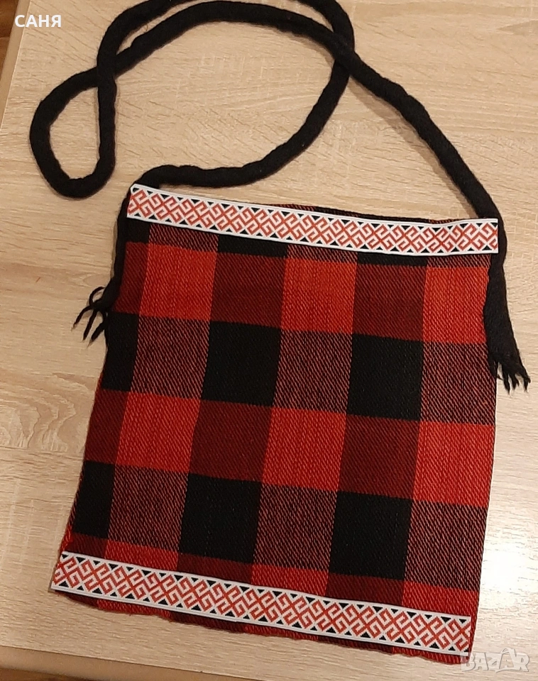 Нова торбичка от автентичен, ръчно тъкан плат,с цип и дълга дръжка, снимка 1