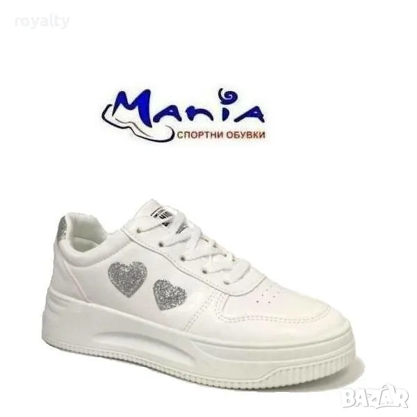 Дамски спортни обувки с декорация сърца, снимка 1