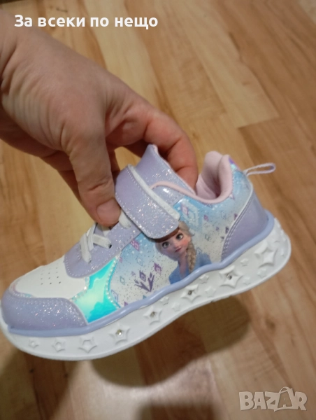 Светещи маратонки за момиче Елза чисто нови размер 28, снимка 1