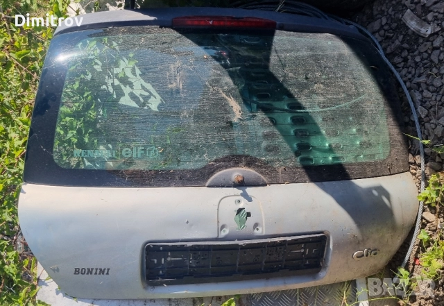 Врата багажник за Рено Клио оборудвана