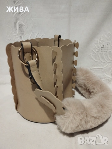 Малка дамска чанта в цвят слонова кост, снимка 2 - Чанти - 53154029