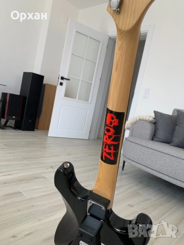 Електрическа китара Jacky Jackson + Марков калъф Marshall, снимка 7 - Друга електроника - 53825009