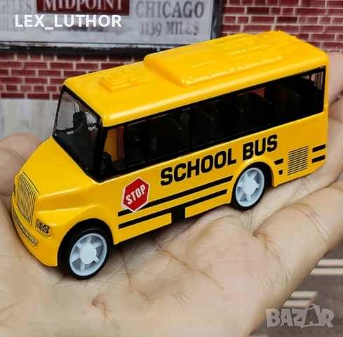 Миниатюрен Училищен Автобус - Метален, Инерционен и Супер Забавен!, снимка 4 - Коли, камиони, мотори, писти - 52533629