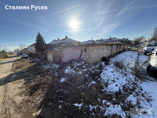 2 имота -232кв къща   / парцел 1440 кв двор  в с. Калипетрово, зад детската градина на ул. Зелен Син, снимка 8 - Парцели - 52887573