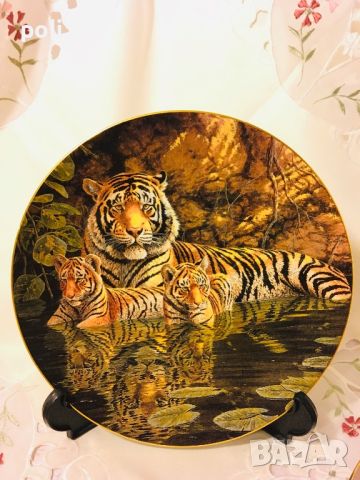 колекционерска порцеланова чиния за стена , снимка 1 - Декорация за дома - 46290777