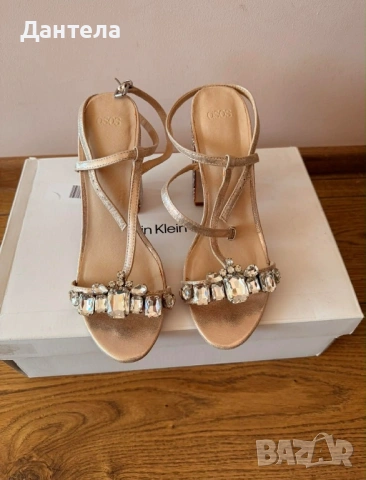 ASOS Луксозни дамски златисти сандали с камъни, снимка 11 - Сандали - 54216887