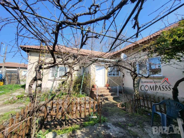 Къща-ЦЕНТЪР, гр. Ген. Тошево - 65000евро!, снимка 12 - Къщи - 54124261