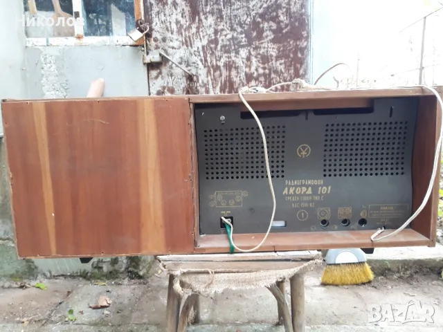 Продавам радиограмофони, снимка 7 - Антикварни и старинни предмети - 18350697