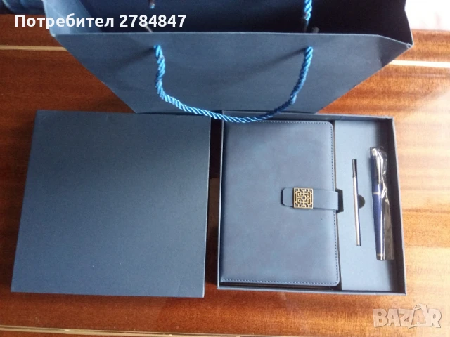 Подаръчен комплект тефтер и химикалка 