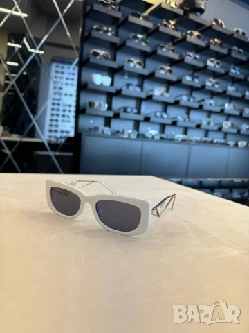 очила с черен обикновен калъф и ув защита Dolce Gabbana prada, снимка 2 - Слънчеви и диоптрични очила - 51306330