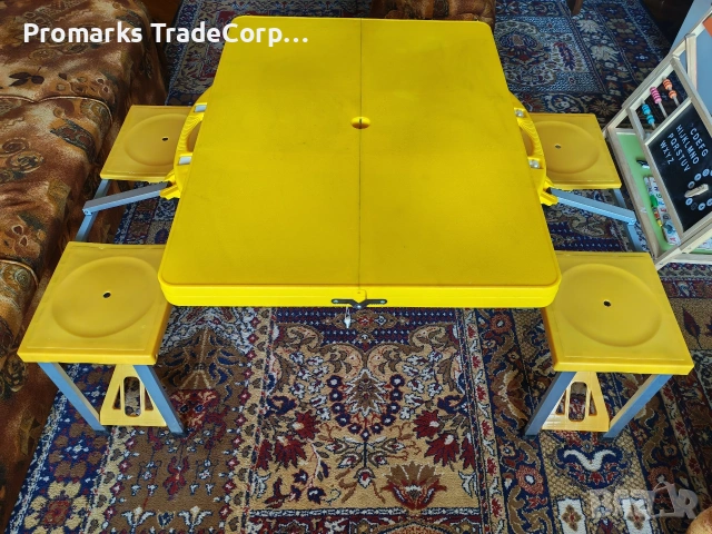 Сгъваема къмпинг маса с 4 стола, снимка 2 - Къмпинг мебели - 54159406