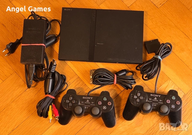 Плейстейшън 2 конзола Playstation PS2 с два джойстика