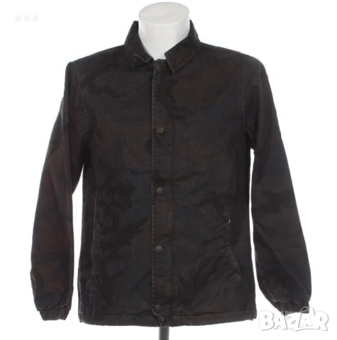 Продавам оригинално яке Urban Classics