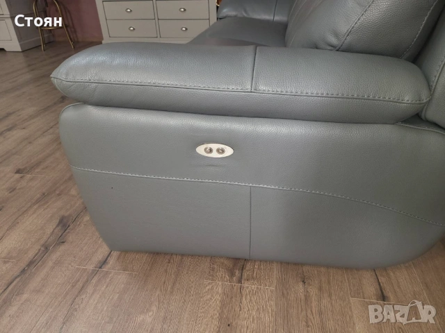 Италиански сив кожен диван тройка Lorenzo с ел. релакс механизъм, снимка 6 - Дивани и мека мебел - 53692889