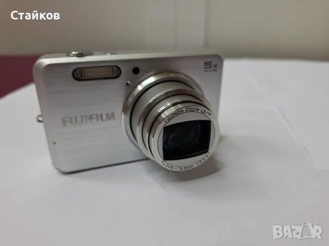 Цифров фотоапарат Fujifilm FinePix J110w 10.0MP-сребрист, снимка 3 - Фотоапарати - 48388510