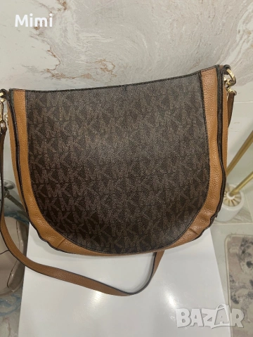 Michael Kors оригинална чанта, снимка 5 - Чанти - 48709471