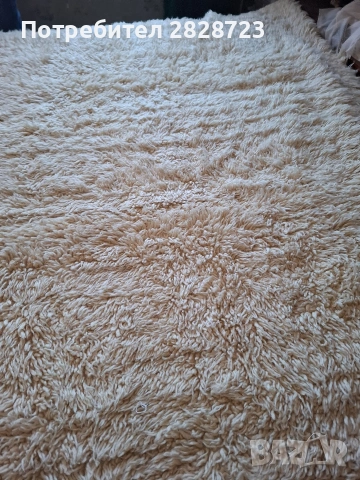 продавам китеник ,вълнен,къс косъм , снимка 2 - Покривки за легло - 54236875