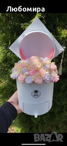 Букети за абитуриенти , снимка 3 - Изкуствени цветя - 53873162