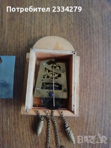 Стар часовник ,,Шварцвалд-кукувица", N:2 часовникк с метро станция. N:3 мини стенен часовник. , снимка 15 - Антикварни и старинни предмети - 53137153