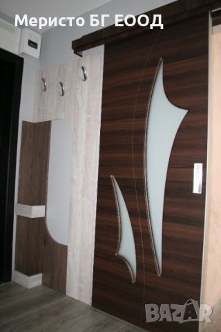 Изработка на мебели за коридор-дървесен цвят със сиво - Меристо БГ ЕООД, снимка 7 - Дърводелски услуги - 46228959