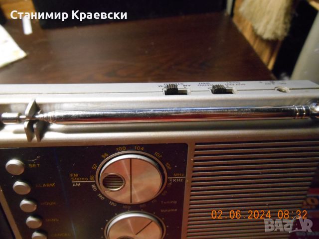 Hanimex HDR 1320 Portable Radio clock alarm - vintage 81, снимка 12 - Радиокасетофони, транзистори - 46090166