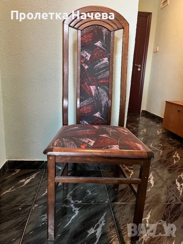 Дървени трапезни столове
