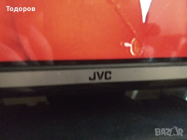 Телевизор JVC 32инча, снимка 4 - Телевизори - 53932557