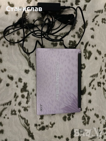 Лаптоп Aser One, снимка 2 - Лаптопи за дома - 54012702